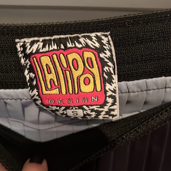 Black pleated midi skirt with colorful digital print! - Picture 2 of 4